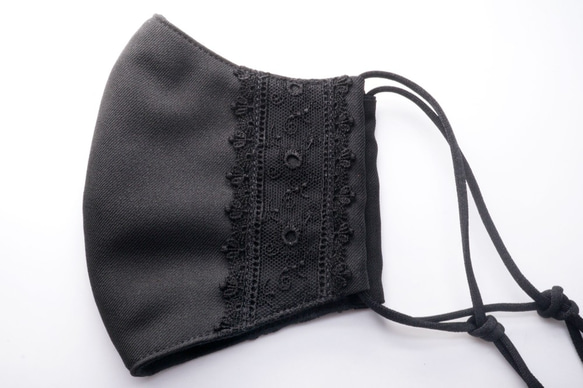 【セール】エレガントなレース付き布マスク／ブラック 3枚目の画像