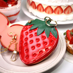 GUCCI（グッチ）イチゴが可愛いキーケースが入荷致しました