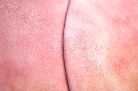 桃なラウンドファスナー長財布（牛革製） 4枚目の画像