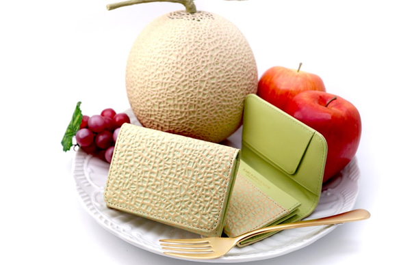 クラウンメロンなビジネス名刺入れ（牛革製） 1枚目の画像