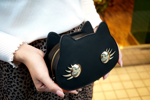 【30％OFF】猫連合メイクポーチ・牛革製【SALE】 2枚目の画像