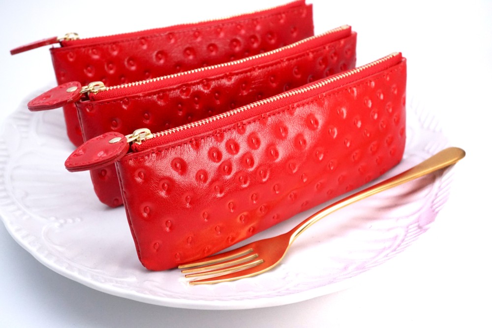 ペンケース　イチゴ牛乳パックデザイン　新品未使用