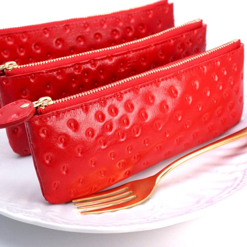 いちごなペンケース（牛革製） ペンケース EARL'S FAVOURITE 通販