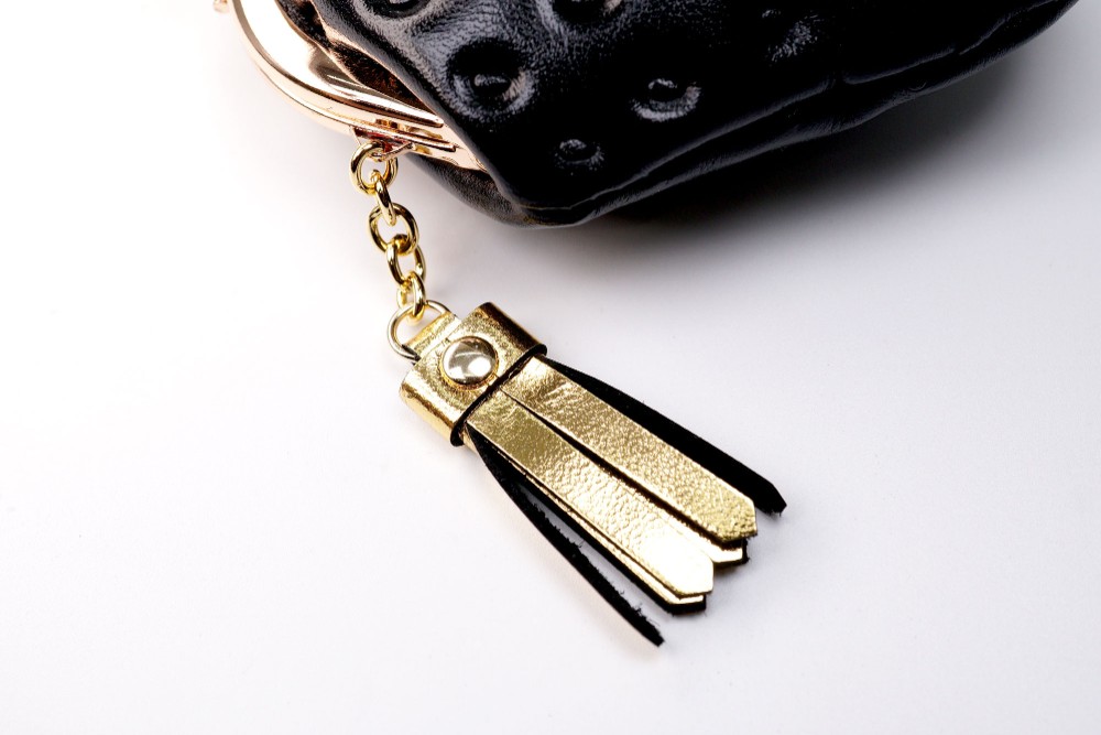 黒苺がま口小銭入れ（牛革製）