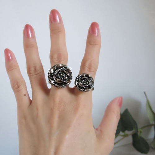 18mm】シックなアンティークローズヴィンテージボタン ボタンリング