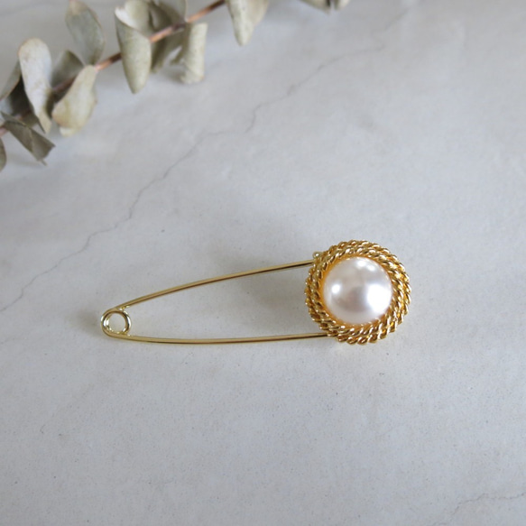 真珠のような美しさ　一粒パールストールピン　かぶとピン　パールブローチ　ヴィンテージボタン 2枚目の画像