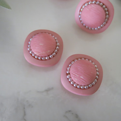 レディな雰囲気　ヴィンテージボタンのピアス/イヤリング　レトロピアス　レトロイヤリング　ピンク　パール 5枚目の画像