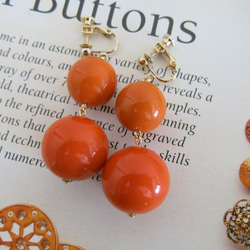 vivid orange earrings ...イタリアンビーズ　ビビッドオレンジ　イヤリング 1枚目の画像