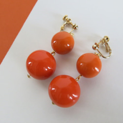 vivid orange earrings ...イタリアンビーズ　ビビッドオレンジ　イヤリング 2枚目の画像