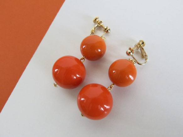 vivid orange earrings ...イタリアンビーズ　ビビッドオレンジ　イヤリング 2枚目の画像