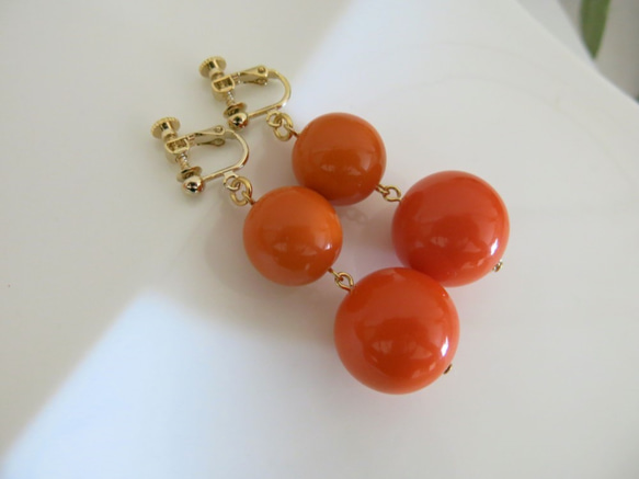 vivid orange earrings ...イタリアンビーズ　ビビッドオレンジ　イヤリング 3枚目の画像