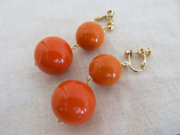 vivid orange earrings ...イタリアンビーズ　ビビッドオレンジ　イヤリング 5枚目の画像
