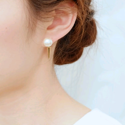 棉珍珠與卯釘耳環托的耳環 第2張的照片