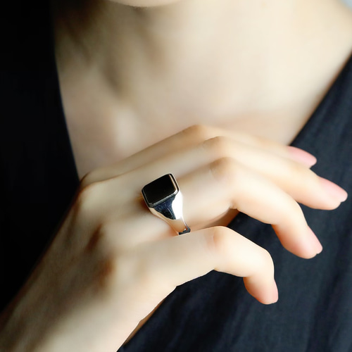 シグネットリング〈silver925〉step signet ring “Wide”ピンキー〜25号 /〈LR026W〉 指輪・リング AVATE〈アヴェーテ〉 通販|Creema(クリーマ) 10159000 シグネットリング〈silver925〉step signet ring “Wide”ピンキー〜25号 /〈LR026W〉 指輪・リング AVATE〈アヴェーテ〉 通販|Creema(クリーマ) 10159000