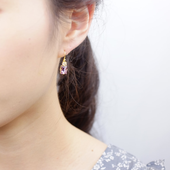 四角施華洛世奇的勾針耳環”淡紫水晶” 第3張的照片