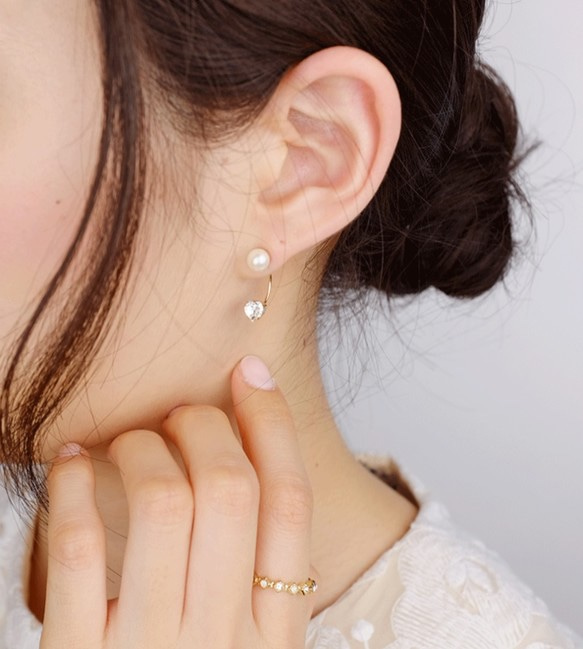14kgf 耳環或耳環 ◇珍珠與懸垂心型水晶背扣 &lt;6&gt; 第4張的照片