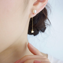 <n_1>【耳夾式耳環(仿耳針矽膠耳夾款) 或 耳針式】珍珠與小星星金屬線耳扣的珍珠耳環 第10張的照片