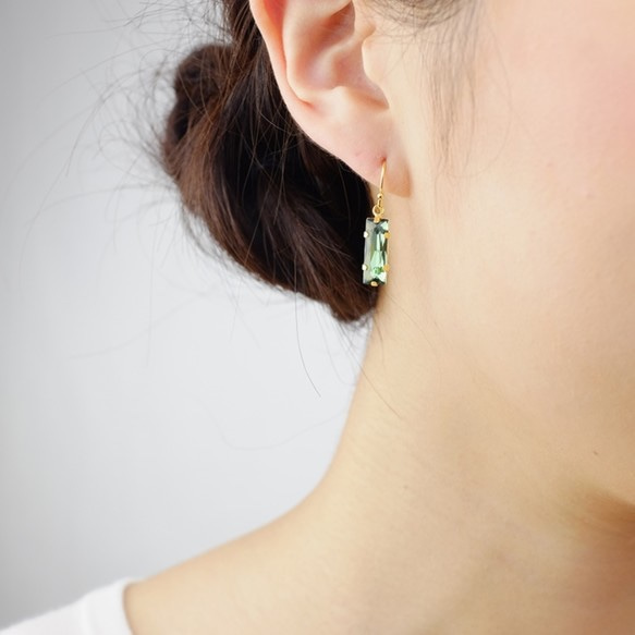 Stick swarovski 〜Erinite green〜　Pierce 第3張的照片