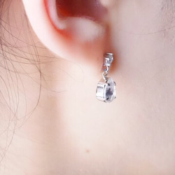 簡約水滴施華洛世奇耳環“銀” 第6張的照片
