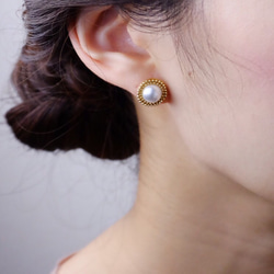 半顆珍珠耳環 第3張的照片