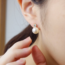 <n_355>【夾式耳環(矽膠耳夾款)或耳針耳環】較大的珍珠tradstyle施華洛世奇水晶×水晶珍珠耳環 第1張的照片