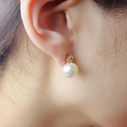 <n_355>【夾式耳環(矽膠耳夾款)或耳針耳環】較大的珍珠tradstyle施華洛世奇水晶×水晶珍珠耳環 第5張的照片