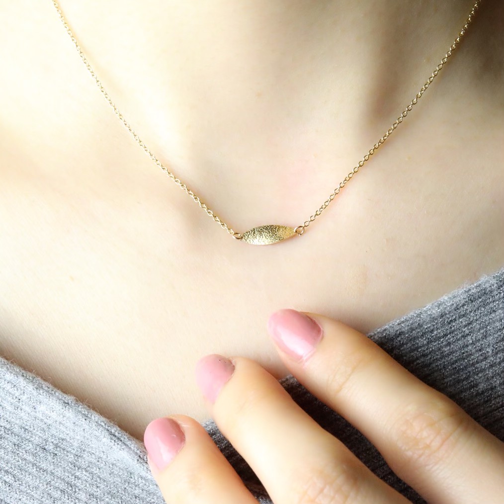 <cn_h14> 14kgf◇小さなリーフネックレス