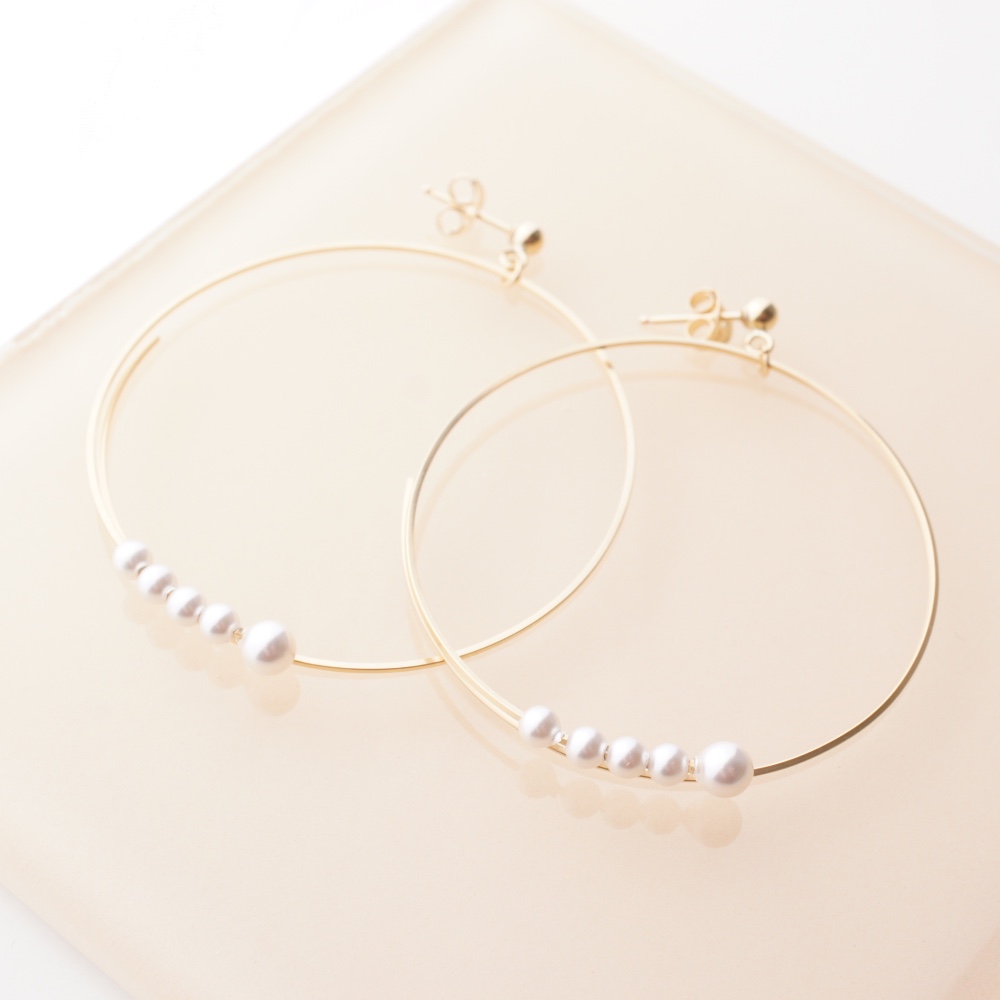 14kgfピアスorイヤリング◇連なる小粒パールのゴールドフープ　金属アレルギー対応　ゴールドフィルド<h16>