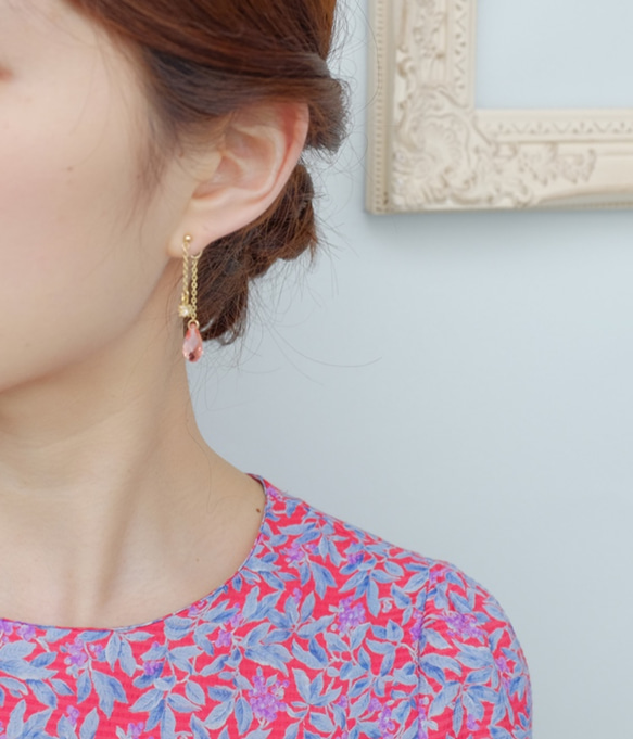 方晶鋯石與桃子色施華洛世奇的垂墜耳環 第2張的照片