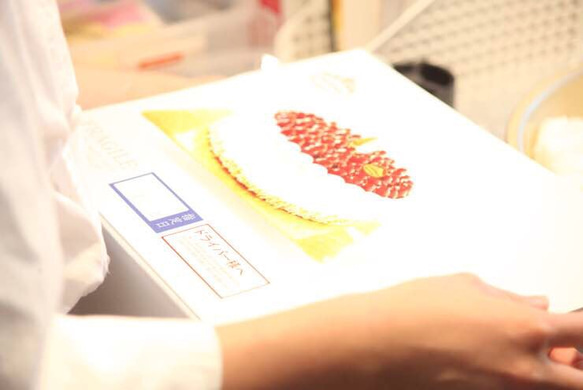 ◯フロッケンザーネトルテ 自家製赤すぐりジャムのショートケーキ15cm プレートセット 4枚目の画像
