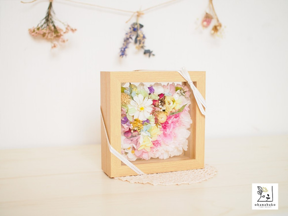[母親節預訂OK♡生日/告別/結婚禮物]充滿幸福的康乃馨花盒 第2張的照片