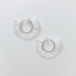 EAR CUFF&EARRING:「clear white」 闘魚 1枚目の画像