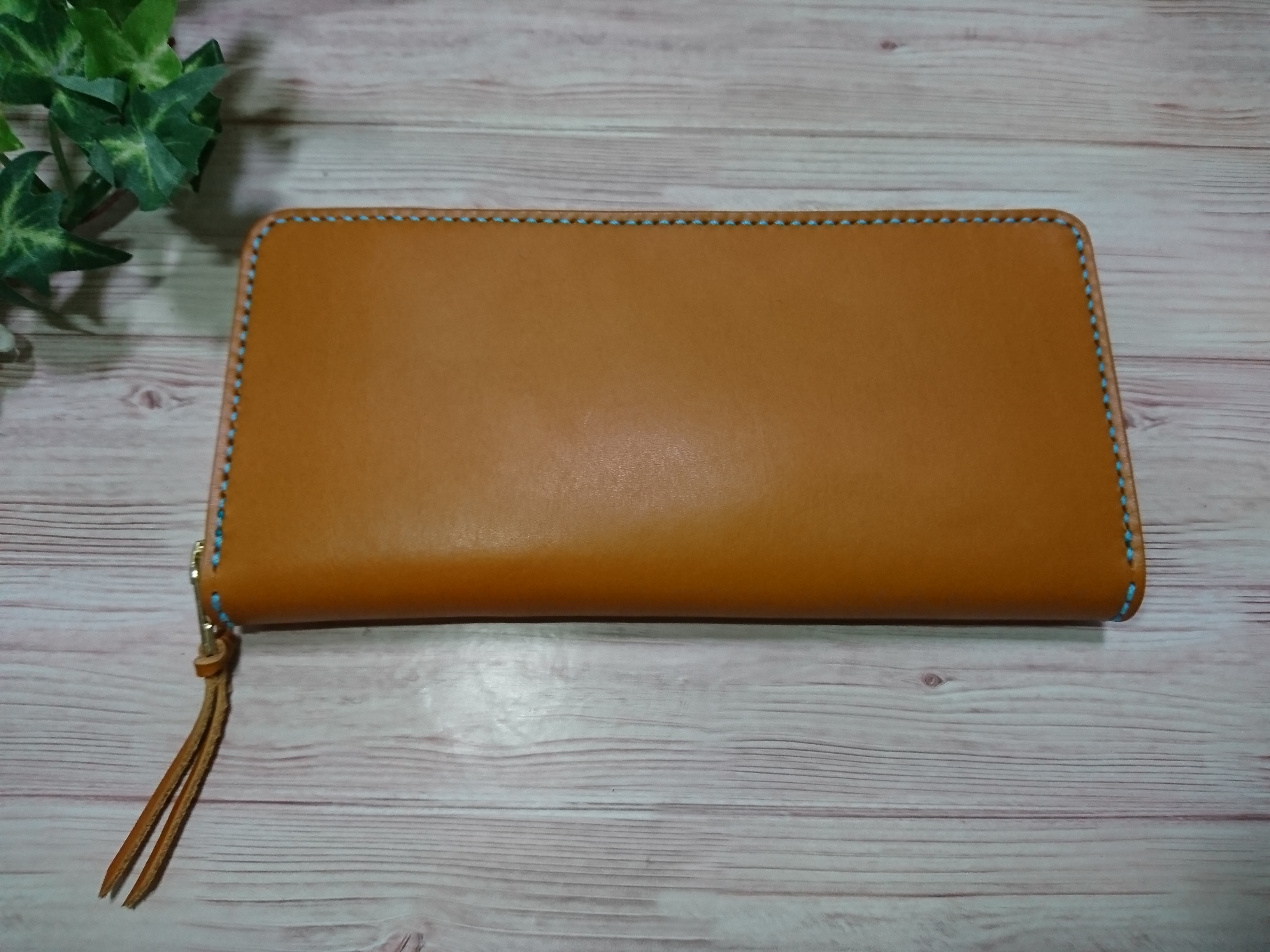 ゆったり大きめのラウンドジップウォレット 21,000円