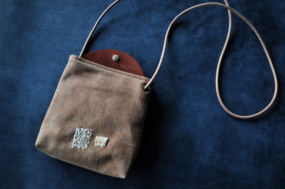 刺し子がかわいい♪柿渋染めの酒袋とレザーで仕立てたポシェット