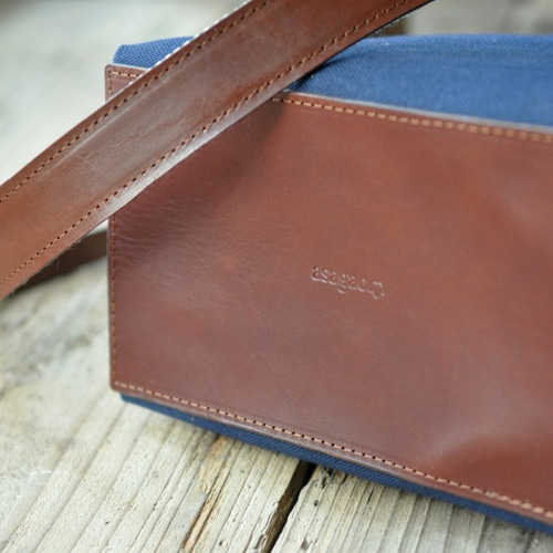 栃木レザーと帆布のショルダーベルト付き2WAYトート（紺/S