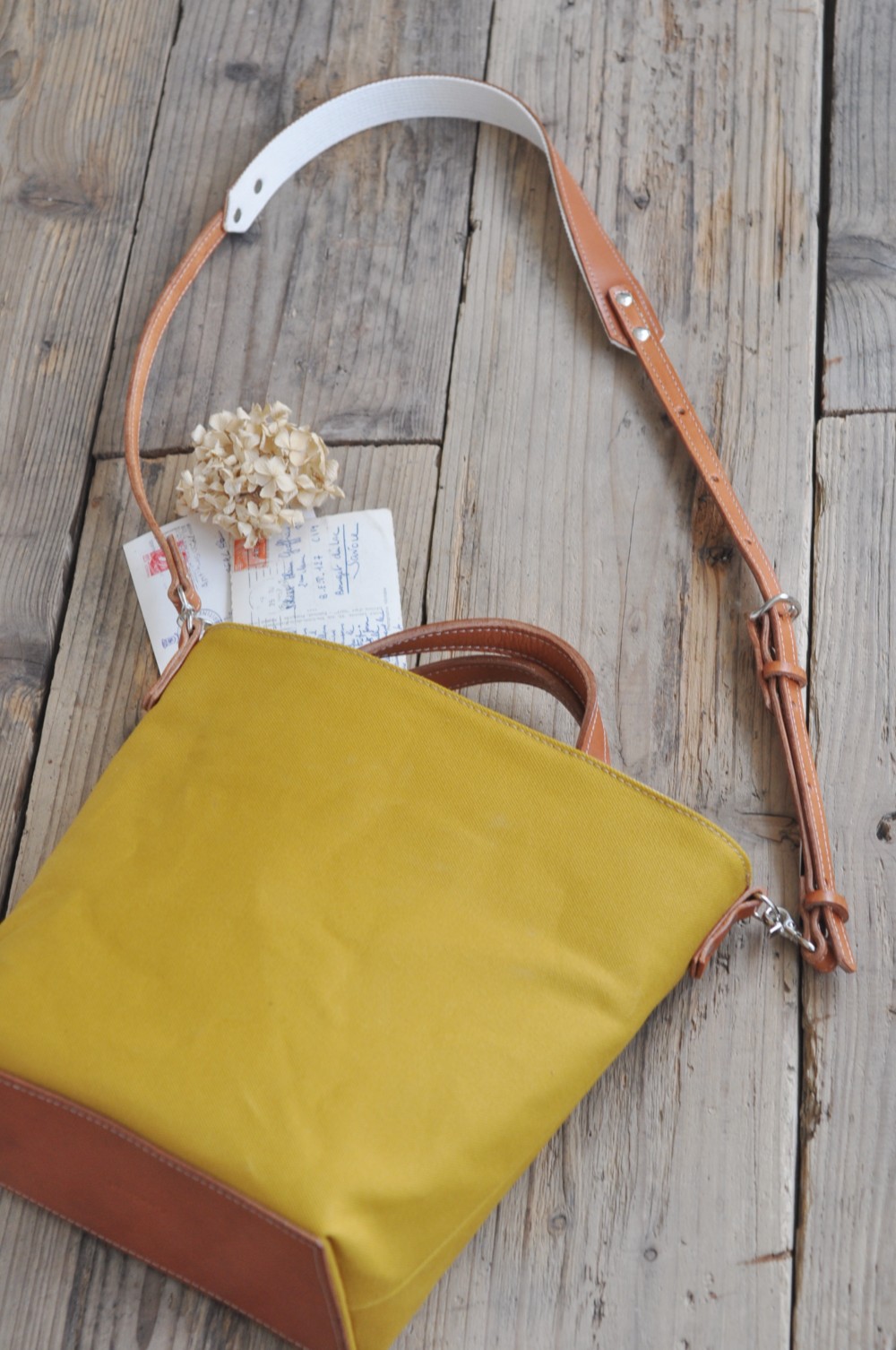 栃木レザーと帆布のショルダーベルト付き2WAYトート（マスタード/S）