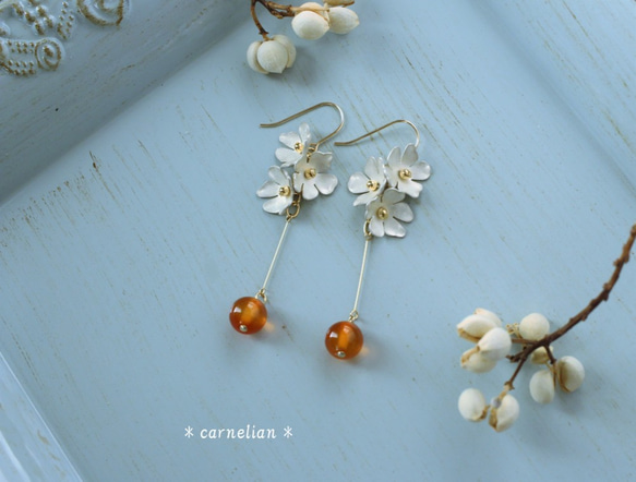 【Creema限量加分】*14kgf*漂亮的銀白色小花和秋色紅玉髓耳環*可換耳環 第7張的照片