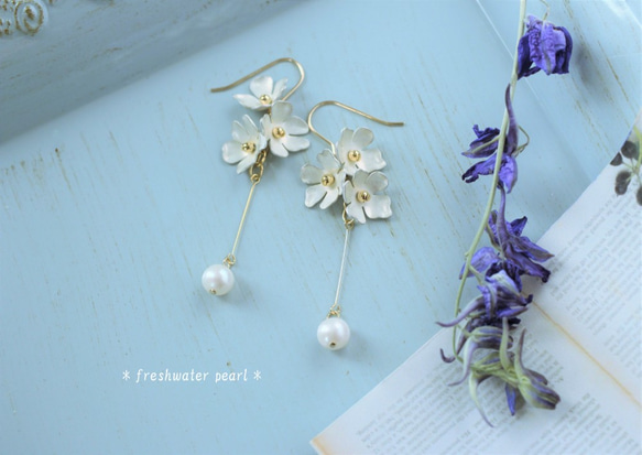 [浮腫有限度向上] * 14kgf *漂亮的銀白色小花和淡水珍珠女性氣息*可以換成耳環 第3張的照片