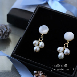 [Creema 限量加分] * 美麗的白色貝殼和漂亮的水滴形淡水珍珠穿孔耳環 * 聖誕禮物 第2張的照片