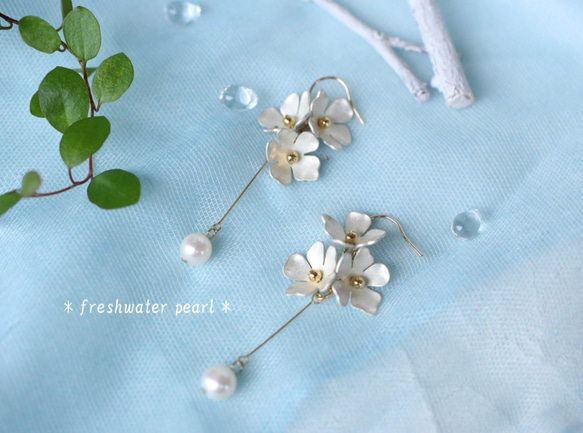 【Creema限量加分】*14kgf *女性耳環配漂亮的銀白色花朵和淡水珍珠*可換耳環 第2張的照片
