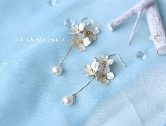 【Creema限量加分】*14kgf *女性耳環配漂亮的銀白色花朵和淡水珍珠*可換耳環 第3張的照片