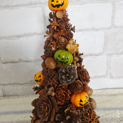 ハロウィン　木の実とかぼちゃのツリー 3枚目の画像