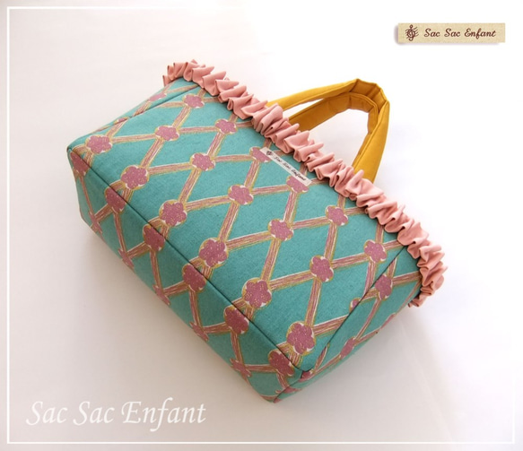 Square Bag Handbag Classique-Volants 薄荷“免費送貨” 第2張的照片