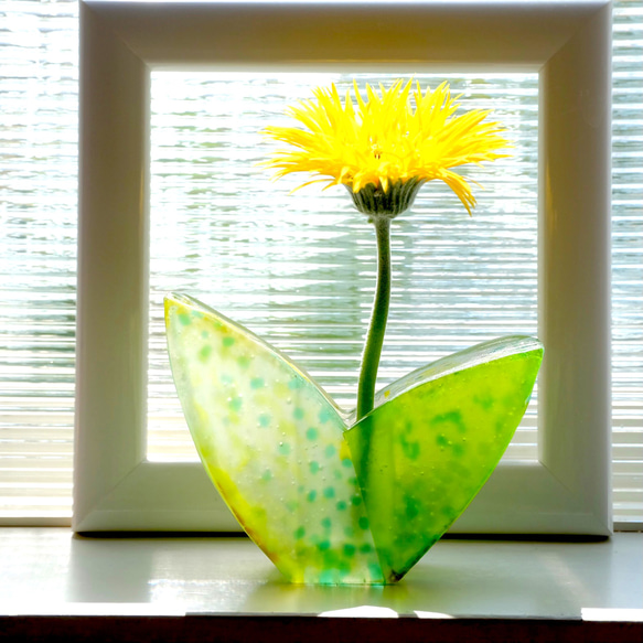 ガラスの葉っぱの花びん-A④ 1枚目の画像