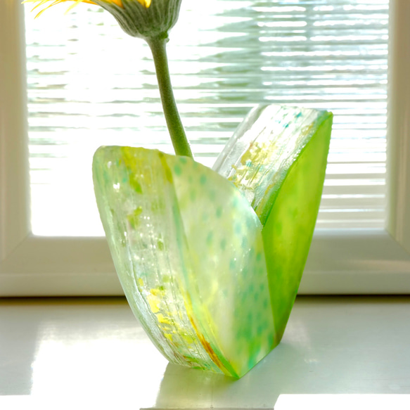 ガラスの葉っぱの花びん-A④ 4枚目の画像