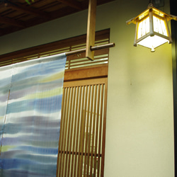 由LEXUS認證的京都工匠手工染色的涼爽Noren“ Kasumi” 第4張的照片