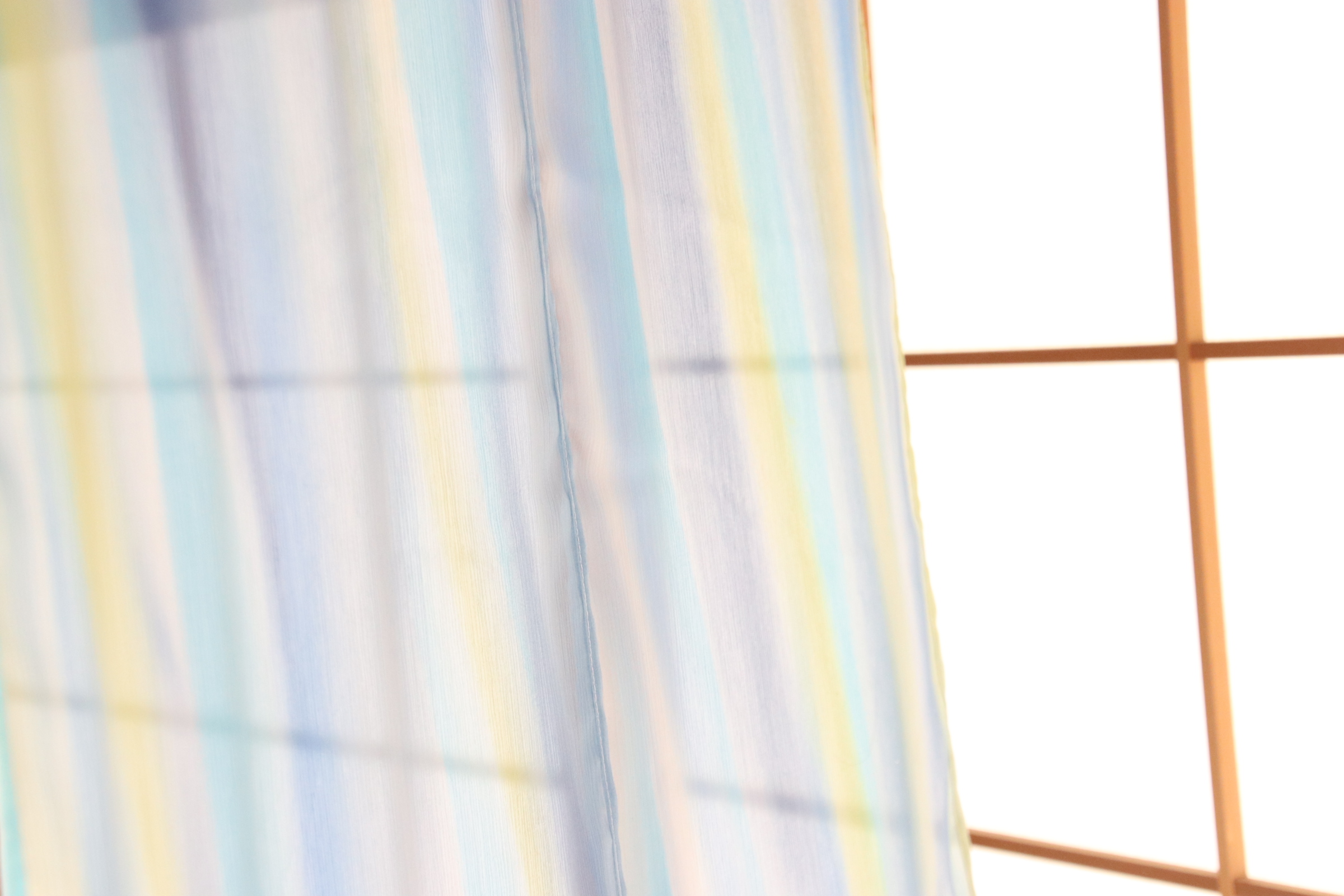 「風」を溶かした暖簾『晴れ空』(サイズオーダー・手染め一点もの・丸棒付き)