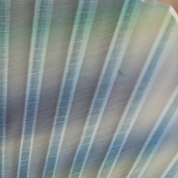 融化“風”（手繪和有色染料）的風扇由和服藝術家染成的一塊 第7張的照片