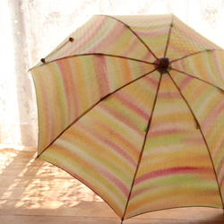 晴雨兼用日傘『踊るマカロン』（着物にも洋服にも・一点物） 3枚目の画像