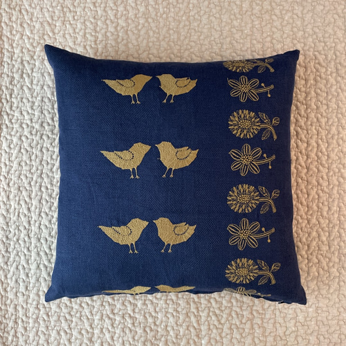 ミナペルホネン　クッション tori-to-hana ⚮̈ミナペルホネン tori-to-hana ネイビー クッションカバー トリ